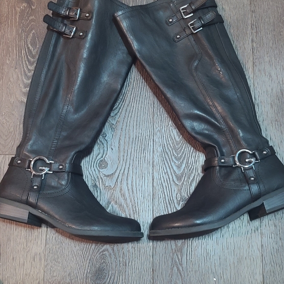 Ladies Guess Boots - Picture 4 of 5